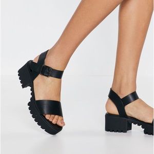 Nasty Gal Black platform chunky sandals